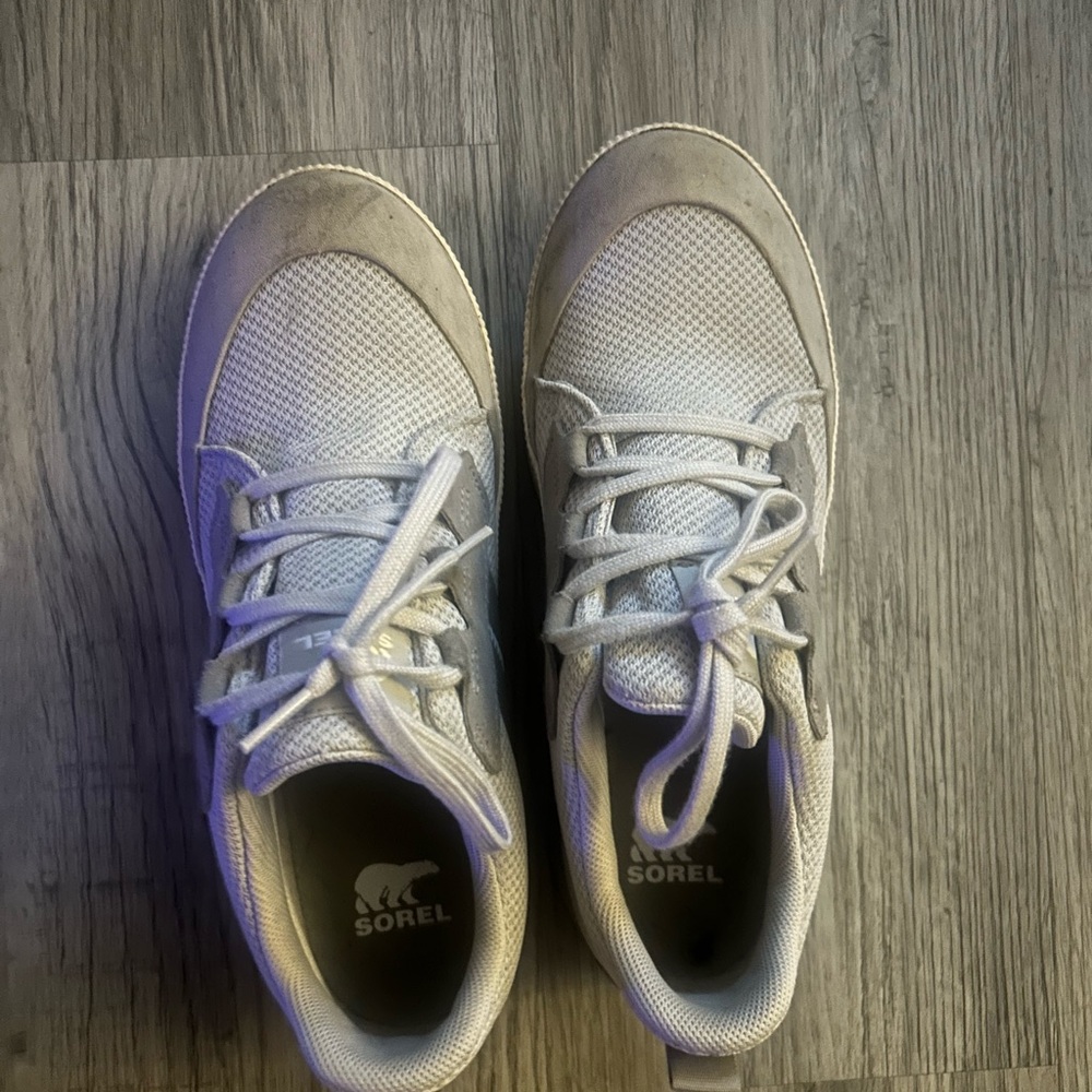 Sorel women’s' Light Gray Sneakers